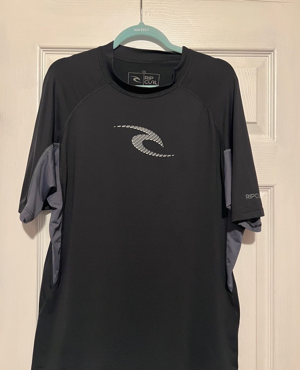 Rip Curl Men's Black & Gray Short-Sleeve Rash Guard